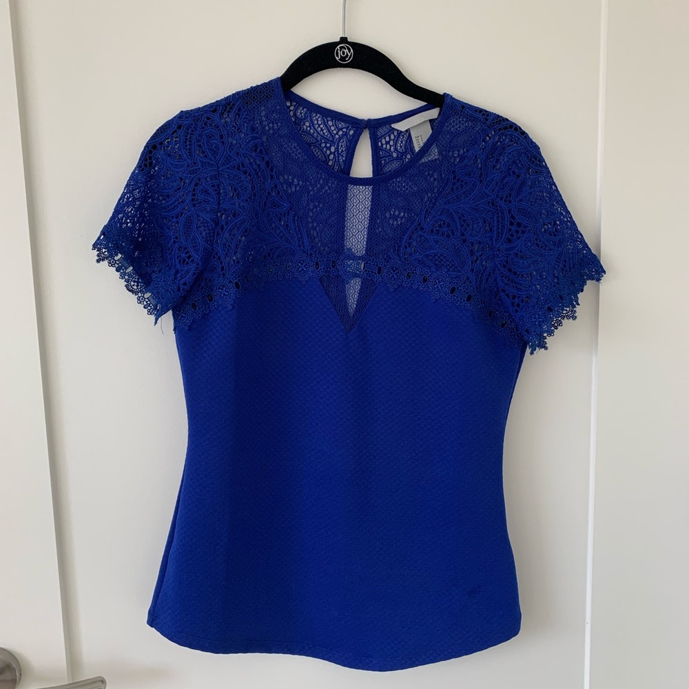 H&M blue lace top